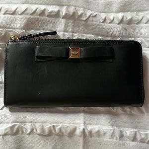 Black Kate Spade wallet ♠️